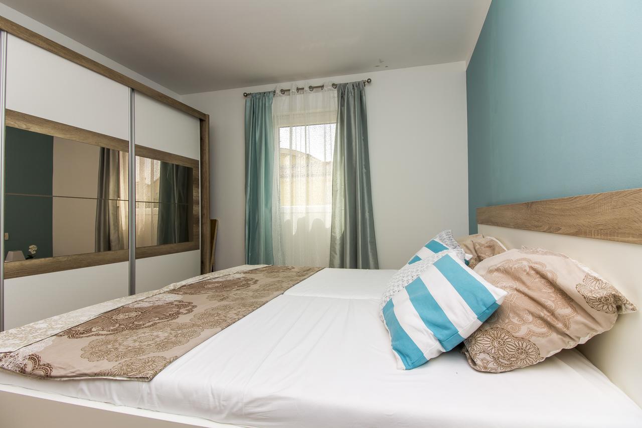 Apartman Maxim Apartment พูลา ภายนอก รูปภาพ